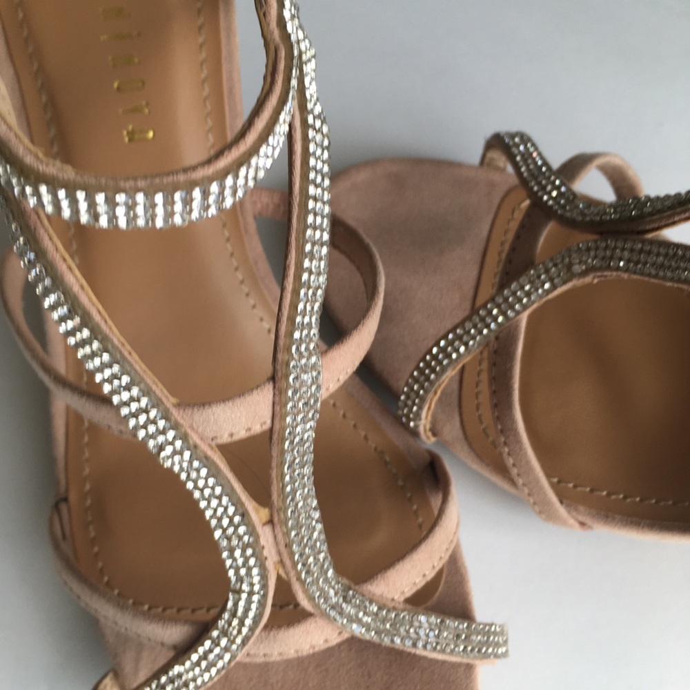 Nude Heel - Picture 3 of 4
